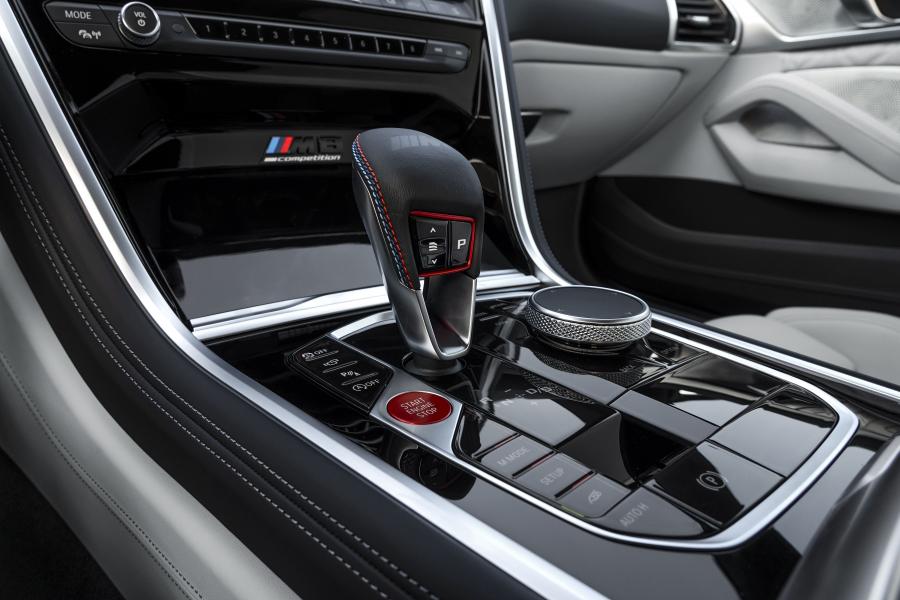 Детали интерьера BMW M8 Competition Gran Coupe (F93) 2019 года  (WW) (фото 53 из 139)